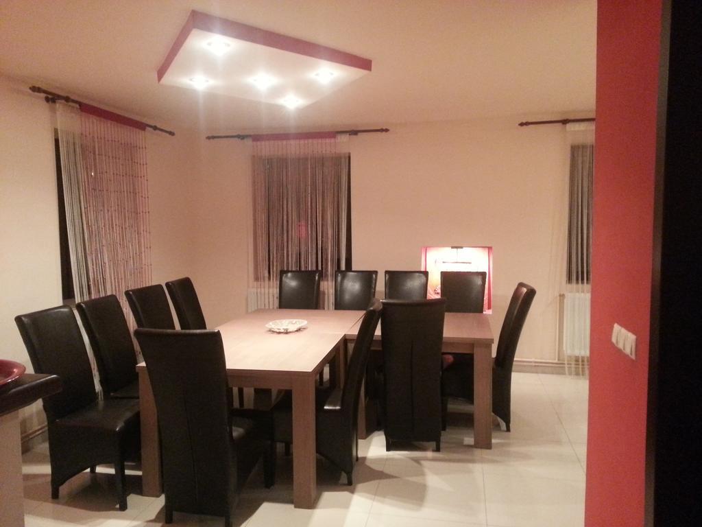Casa De Vacanta Silvia Vărmaga Extérieur photo
